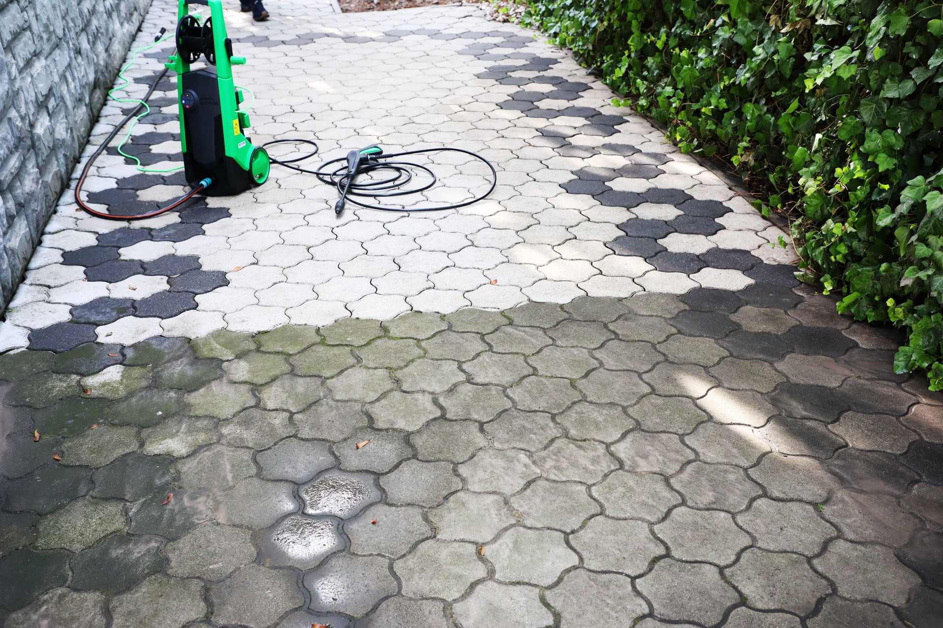 High pressure cleaning